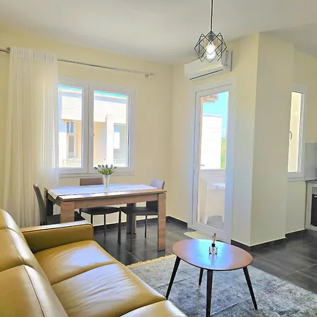 Sunny Corner Apartment Plazhi San Pietro