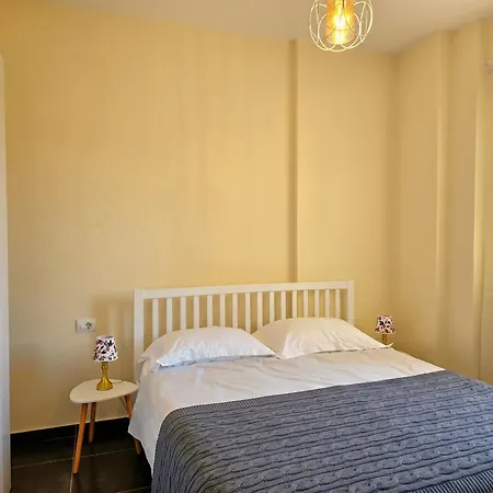 Sunny Corner Апартаменты