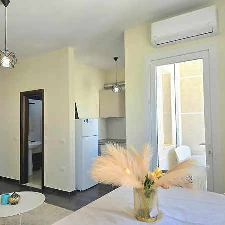 Sunny Corner *